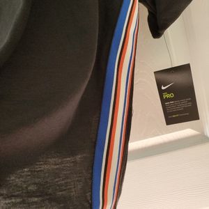 Nike Womens Pro Dri FIT Stripe Cropped Training T-Shirt.